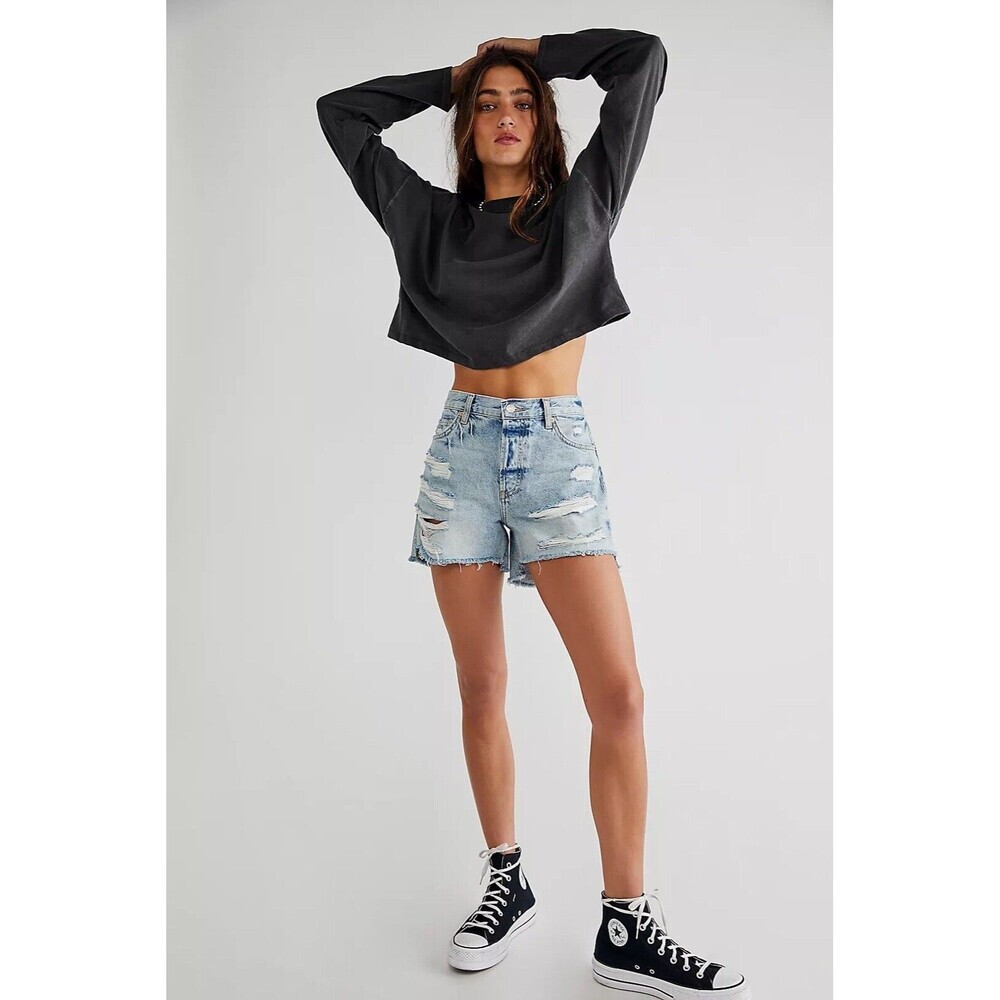 Free People Maggie Distressed Mid Rise Kiss Me blue Denim Jean Shorts 24 NWT